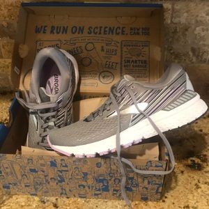 Brooks Adrenaline GTS 19